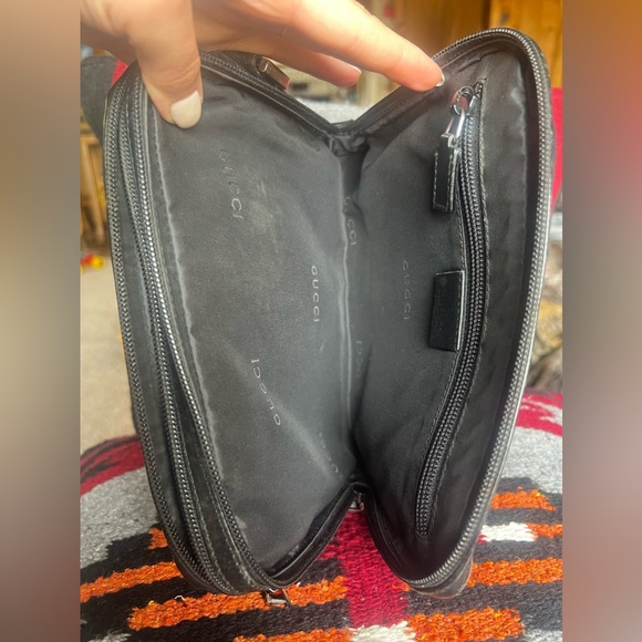 ***AUTHENTIC GUCCI WRISTLET*** - Picture 8 of 13